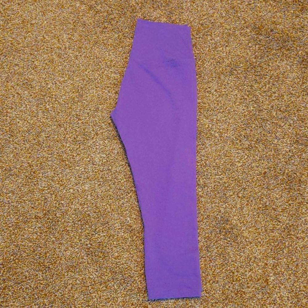 ZYIA capri leggings